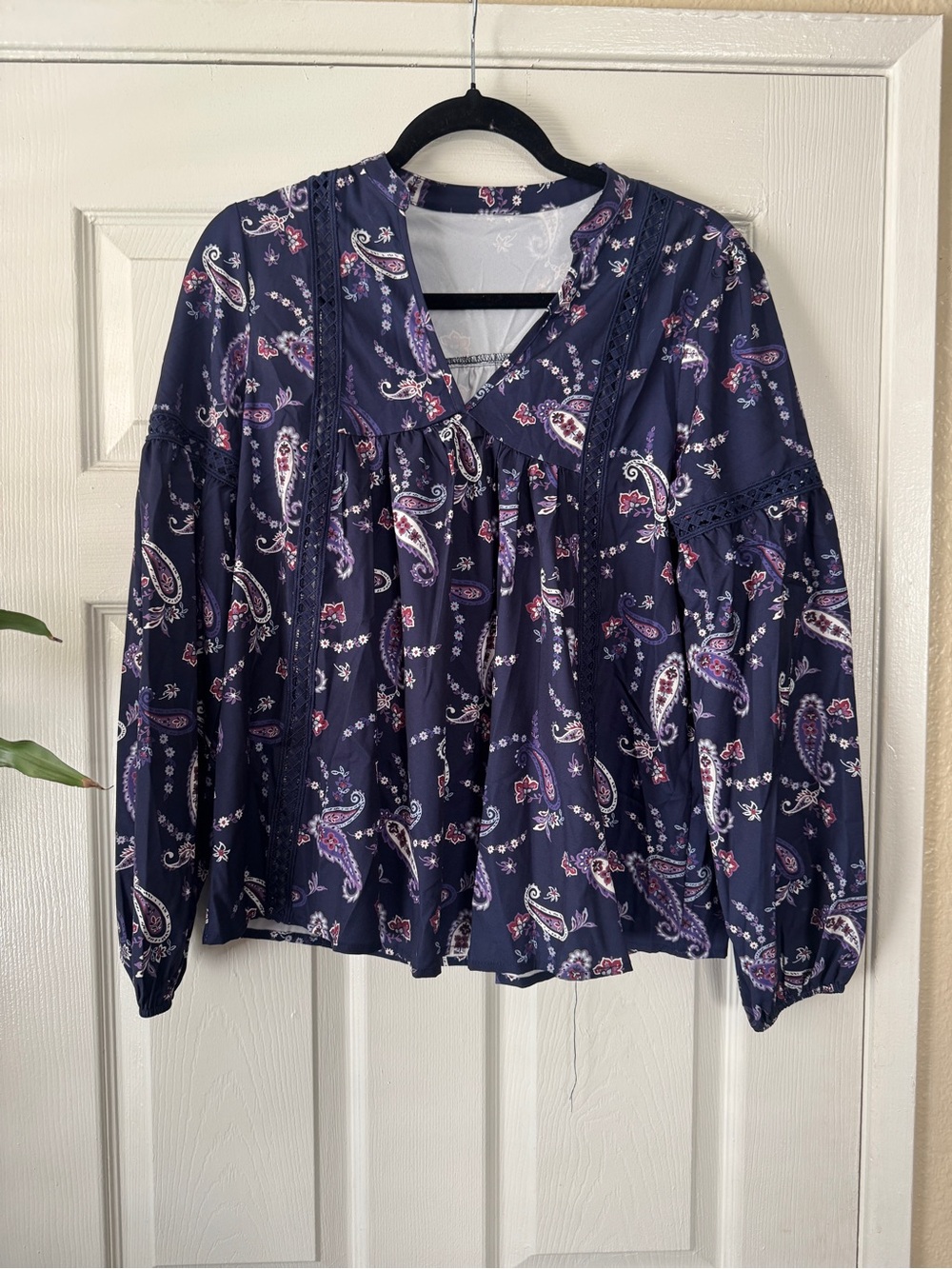 NEW Cupshe Overaized Paisley V-Neck Peasant Blouse, Small